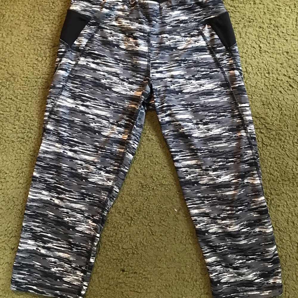 Black and white crop leggings